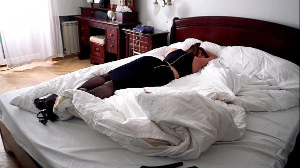 Fucked sleeping drunk babe after all-n’ight party